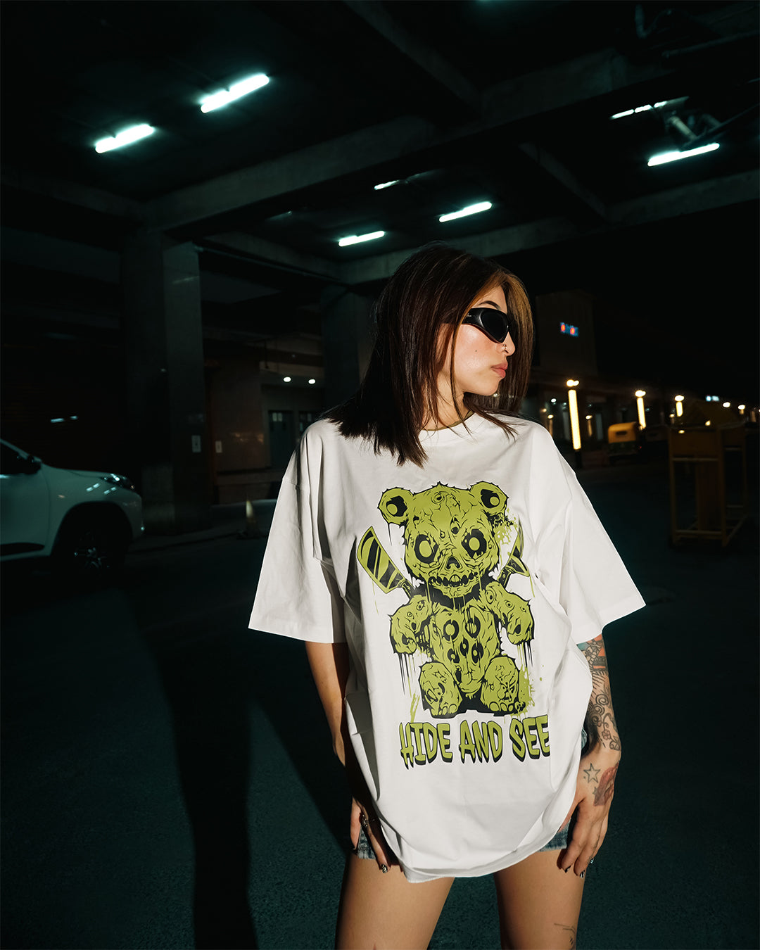 Hide and seek - oversized - tshirt- unisex